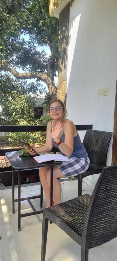 Abru'S Holidays International Travelers Alappuzha Bagian luar foto